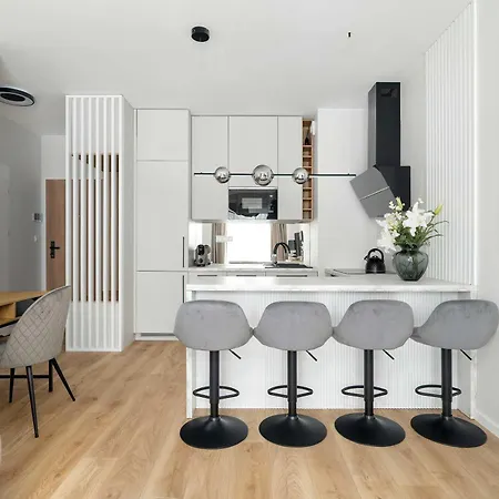 Apartament Modern With Parking & Balcony Remote Work Malta Area By Renters Prestige