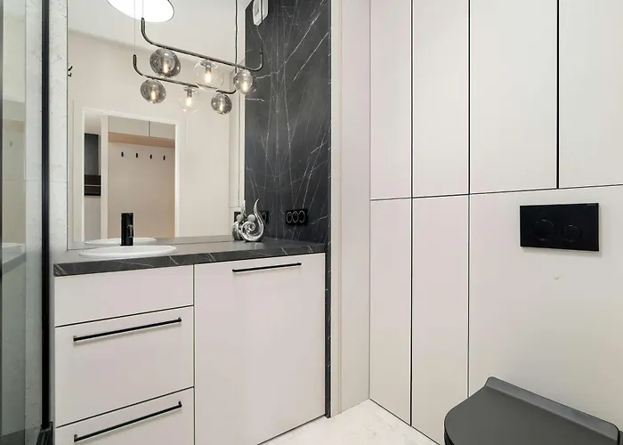 Modern With Parking & Balcony Remote Work Malta Area By Renters Prestige Apartmán