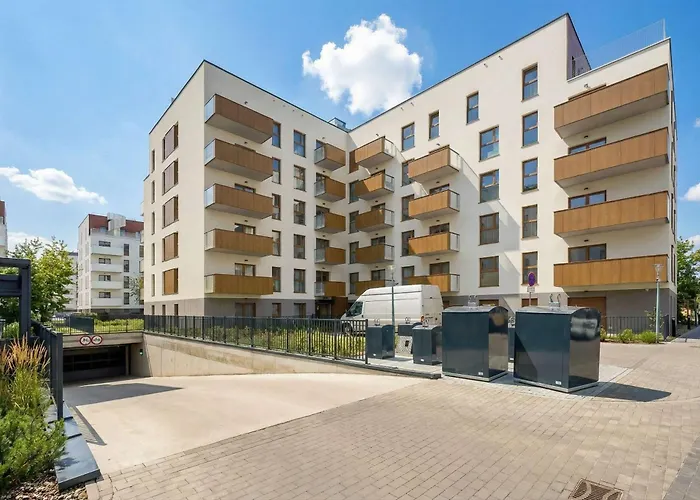 Modern With Parking & Balcony Remote Work Malta Area By Renters Prestige Apartmán