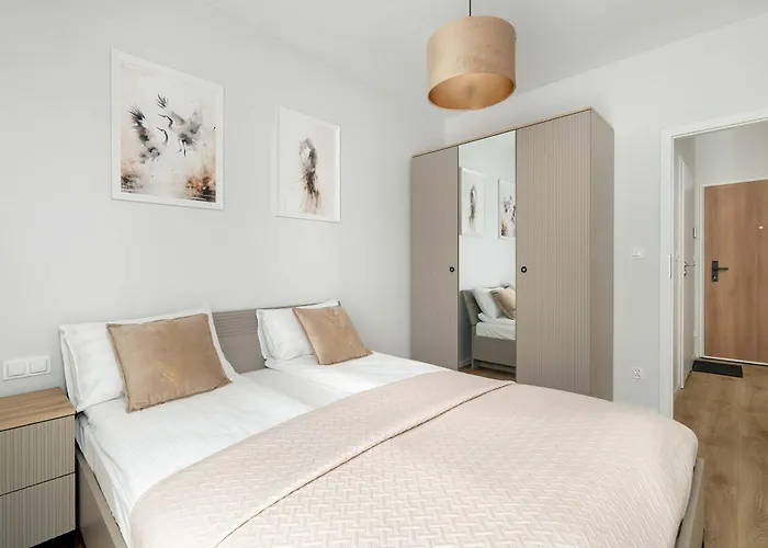 Modern With Parking & Balcony Remote Work Malta Area By Renters Prestige شقة بوزنان