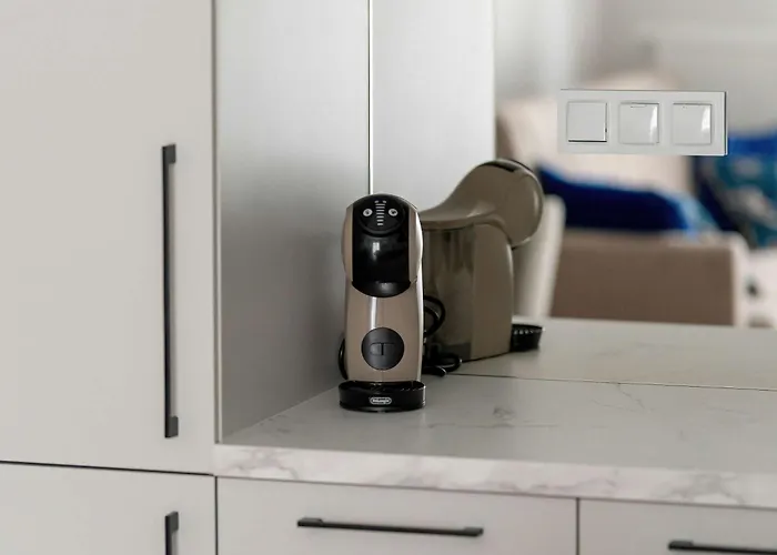 Modern With Parking & Balcony Remote Work Malta Area By Renters Prestige * بوزنان